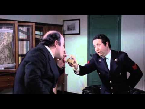 Tarallo!!! Tarallo!!! Lino Banfi e Alvaro Vitali da "La Poliziotta della Buoncostume"