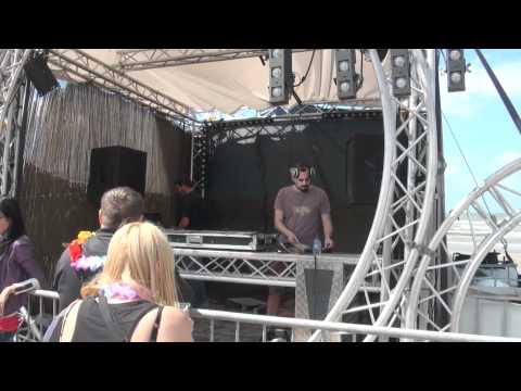 Basil O'Glue playing W&W - Based On A True Story @ Luminosity Beach Festival 2012 Part 9