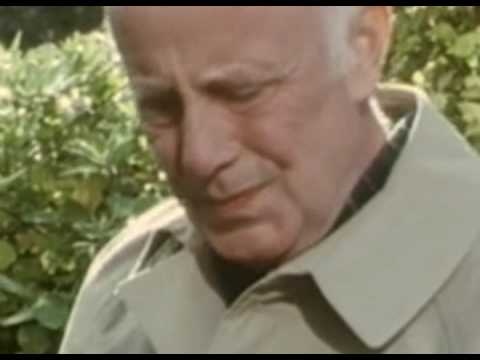 One Foot s04 e01 The Pit and the Pendulum