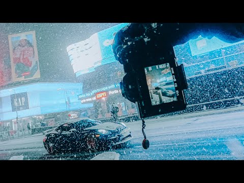 Photographer Experiences SNOW For The First Time! (POV Photoshoot 4K)