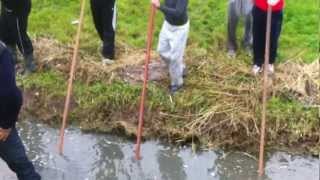 Fierljeppen Chaooos! @ Fryslan.. Lekker bezig jongons!;-)