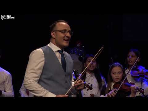 Marian Mocanu si orchestra de copii-Rege al Regilor (Scoala de muzica Dar din dar 2019 #colind)