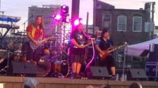 rock n roll freak show -crazy train