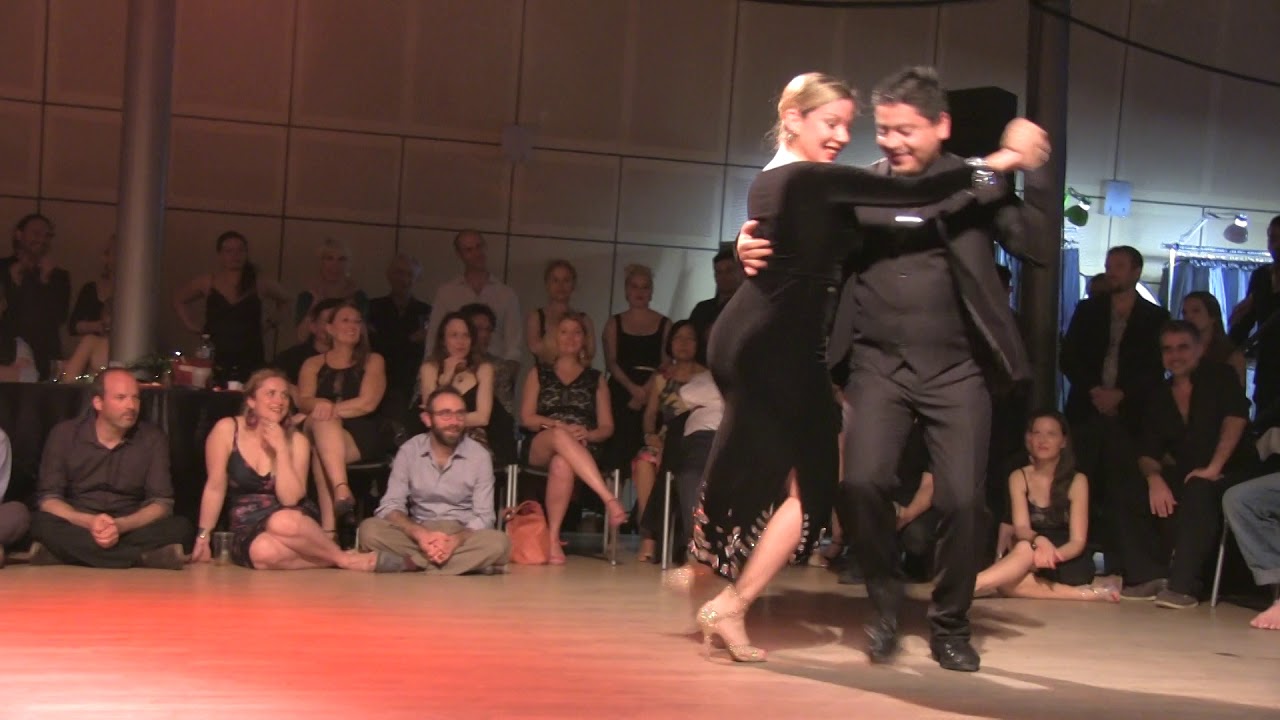Carlitos et Noelia dansent sur De Antano