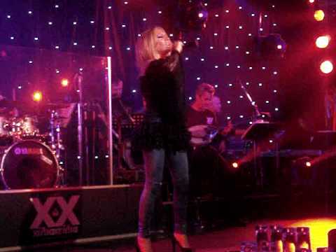 1000 xeilia erinda dima "kokkinh grammh" larisa