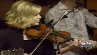 Alison Krauss &amp; Union Station feat. Tony Rice – Sawing on the Strings (Live)
