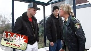 Download lagu Asoziale Jugendliche pöbeln - Polizistin dreht durch | Alles In Ordnung mp3