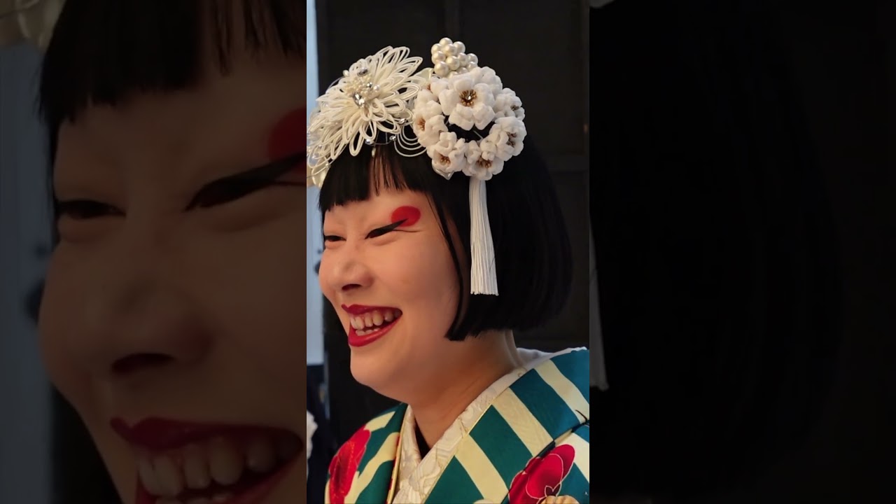 メイク中でも喋りすぎるモデルさん