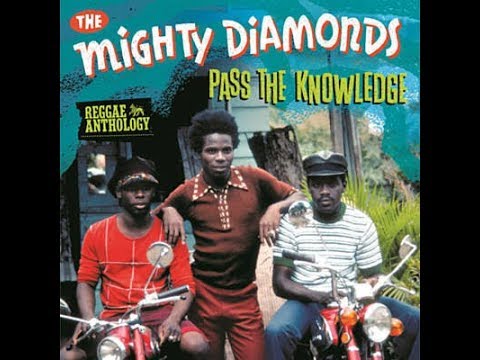 Mighty Diamonds pass the kutchie