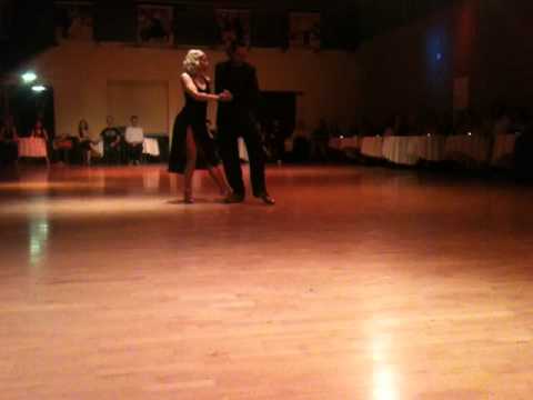 Damian Rosenthal y Celine Ruiz Zurich Schneeglockchen 3/4