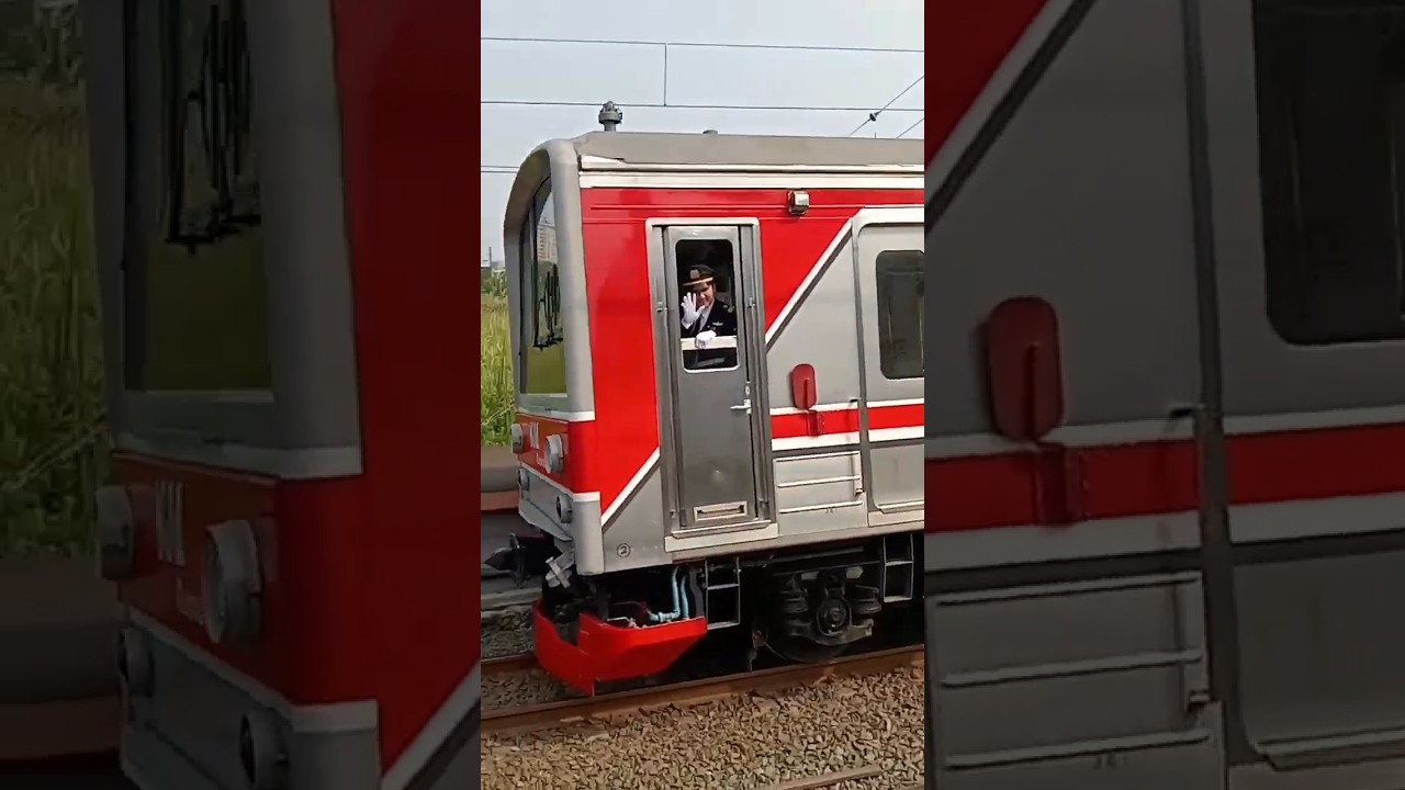 Hello, handsome KRL commuter line driver #train #subscribe 😄👋👋