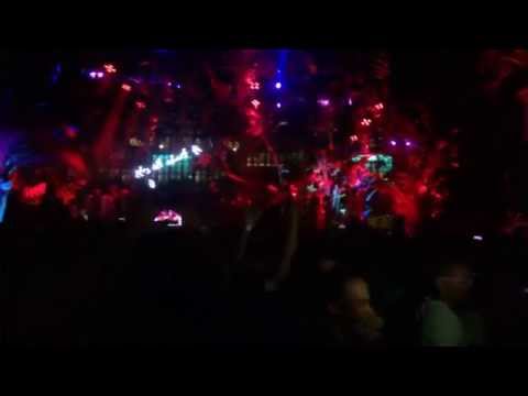 Marco Carola  Ushuaïa  "Plays" Harvy Valencia - Slappin (Original Mix) Ibiza Beach Hotel 4 10 2014