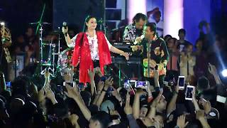 Download lagu DIDI KEMPOT - PERAWAN KALIMANTAN - LIVE AT BURN OUT-.mp4 mp3