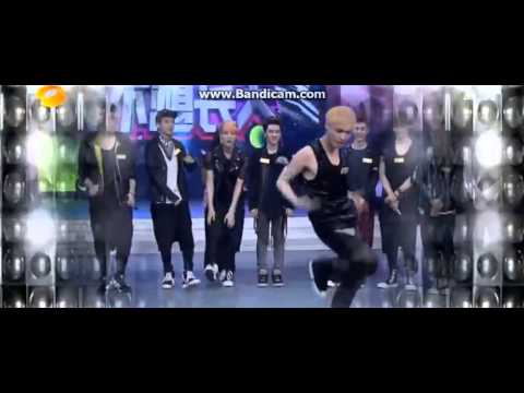 [ EXO ] Lay dancing @ Happy Camp