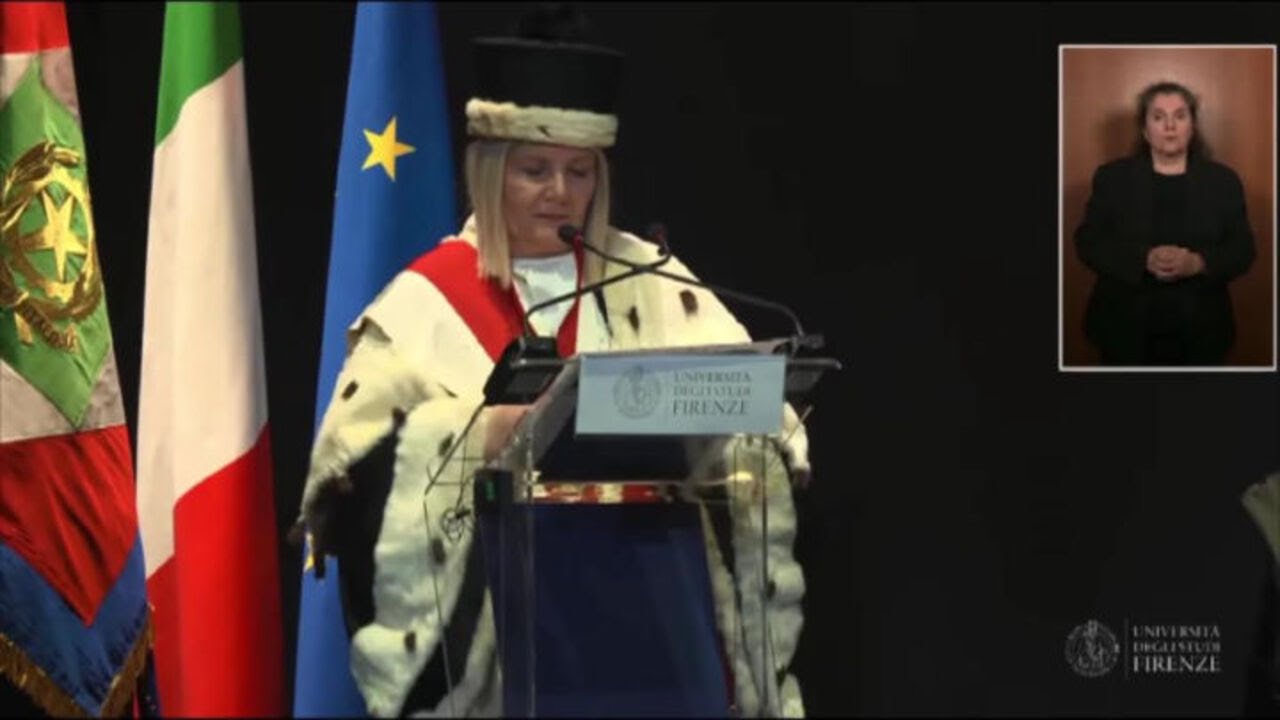 Mattarella riceve laurea ad honorem in Politica e istituzioni per 150esimo Cesare Alfieri di Firenze