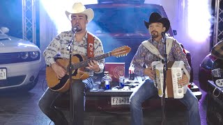 Los Igualados , Javier Ríos Jr - Bajo Mil Llaves - (en vivo)