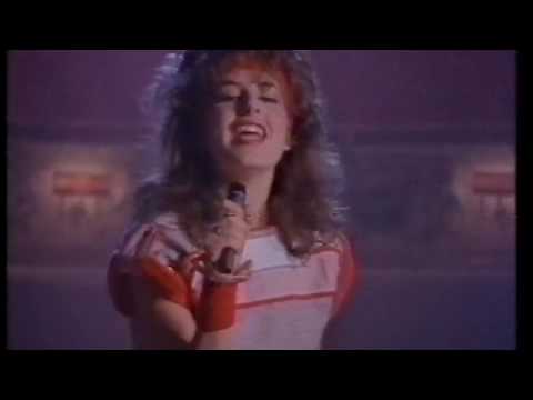 Sweet Dreams - Never Giving Up (Remastered Video) (1983)