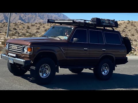 Removing and installing rear side cargo window on an FJ60.             Rust repair.