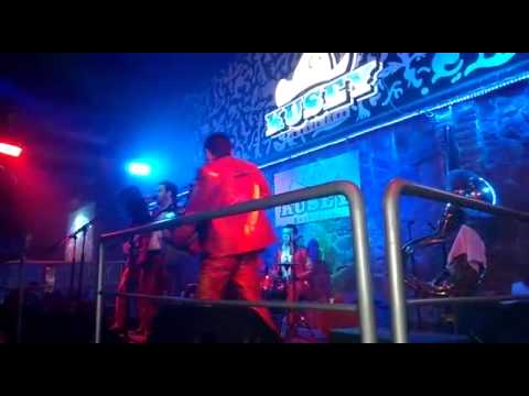 Grupo Fernandez Los 3 tipos