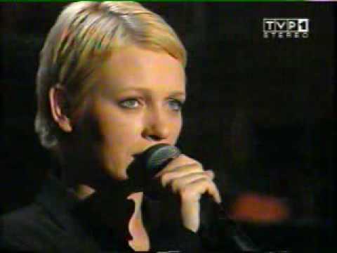 kasia nosowska wielka dama tańczy sama live; anna jantar cover