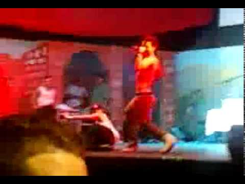 Girlfriend - Tyler Medeiros Feat. Danny Fernandes ! Ottawa Ontario Live . (: