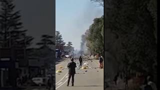 AVOID SANNIESHOF - May 30th: Taxis and protesters are entering the town from all sides.