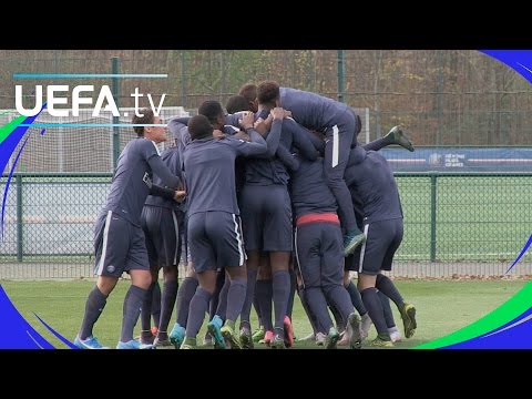 Paris Saint-Germain UEFA Youth League skills and tricks