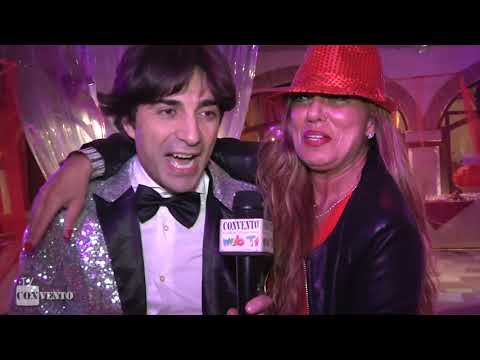 Sonia la signora in rosso si è incastrata la cerniera al Ristorante Convento di Lonato del Garda