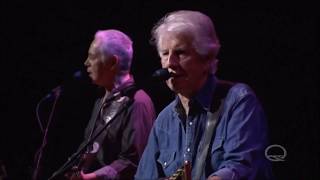 Graham Nash &amp; Shane Fontayne sing &quot;Bus Stop&quot; Live in Concert St Louis July 2015 HD 1080p