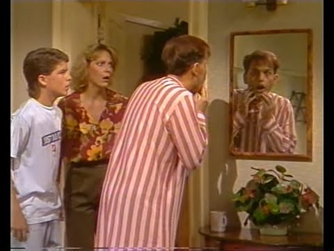 Mike & Angelo: Angelo regenerates to Doctor Who music