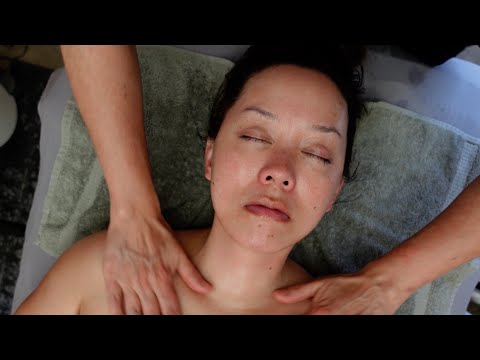 Relaxing Professional Facial Treatment・The Everything Facial (deep buccal facial massage)