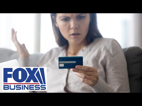 Here’s how to avoid credit card debt during the holidays