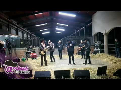 Los 2 Carnales y Calibre 50 / No te apartes de mi