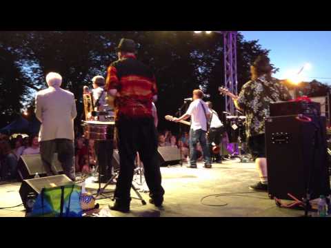 Play Video Youtube Video