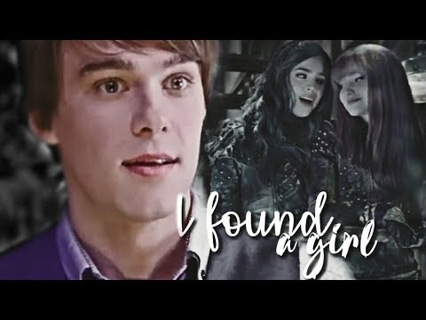 ►►I found a girl◄◄ || ♡Mal & Evie♡ [+Ben] {Descendants 2}