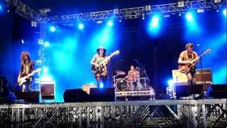 Howling Bells - Hop Farm Festival - Cities Burning Down