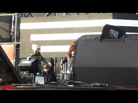 2012.12.31 S.H.E - 美麗新世界彩排7 台中跨年晚會 @洲際棒球場停車場