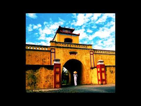 Thể hiện bởi Hoàng Nguyễn