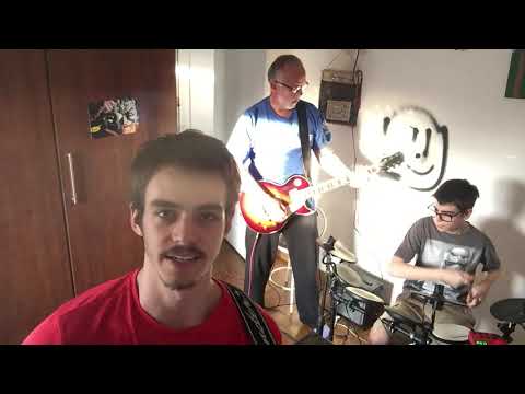 Os DCMers tocam "Spanish Bombs", do Clash