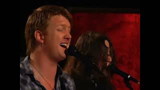 Queens of the Stone Age - Misfit Love (Live on The Henry Rollins Show)