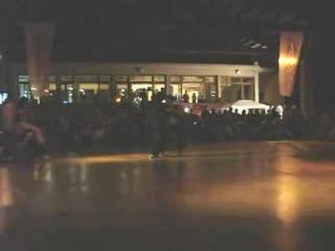  Dana Frigoli  and  Pablo Villarraza  are  dancing  to  a  tango