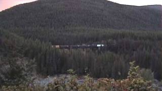 preview picture of video 'Empire Builder westbound - across testle - Goat Lick Overlook MT 2010-09.wmv'