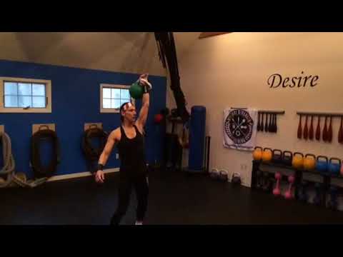 24 kg kettlebell Snatch Slow Motion Valerie Pawlowski