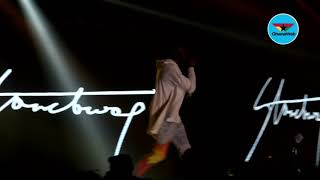 Fans 'take over' Stonebwoy's performance to sing his hit song Most Original