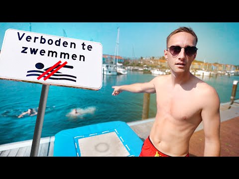 Wij Vallen in het Water met een Trampoline!