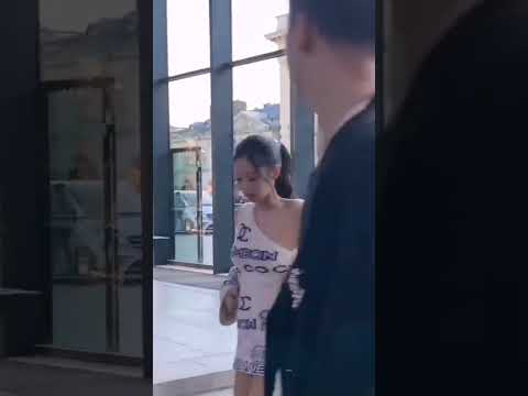 221014  Jennie at the CHANEL show in Paris 🔥❤️