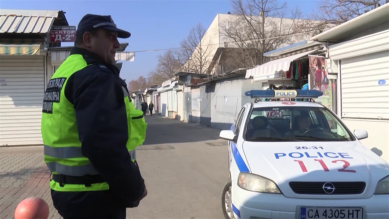 Над 6 500 маркови стоки без установен произход иззеха при проверки на Неделния пазар в Димитровград