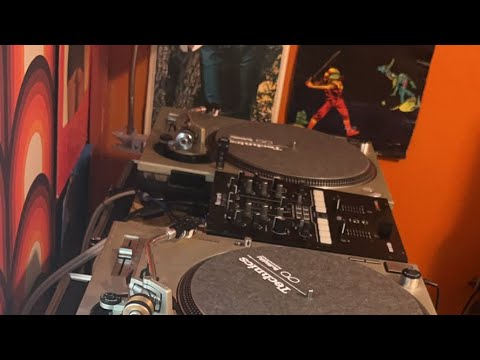 DJ Dynamic live vinyl set!