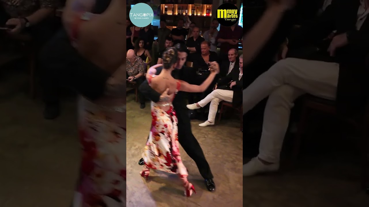 Video thumbnail for Julián Sanchez & Bruna Estellita dance Carlos Di Sarli - Una Fija