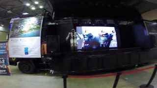 preview picture of video 'Kintex 2014 [2/13]: Robot van!'